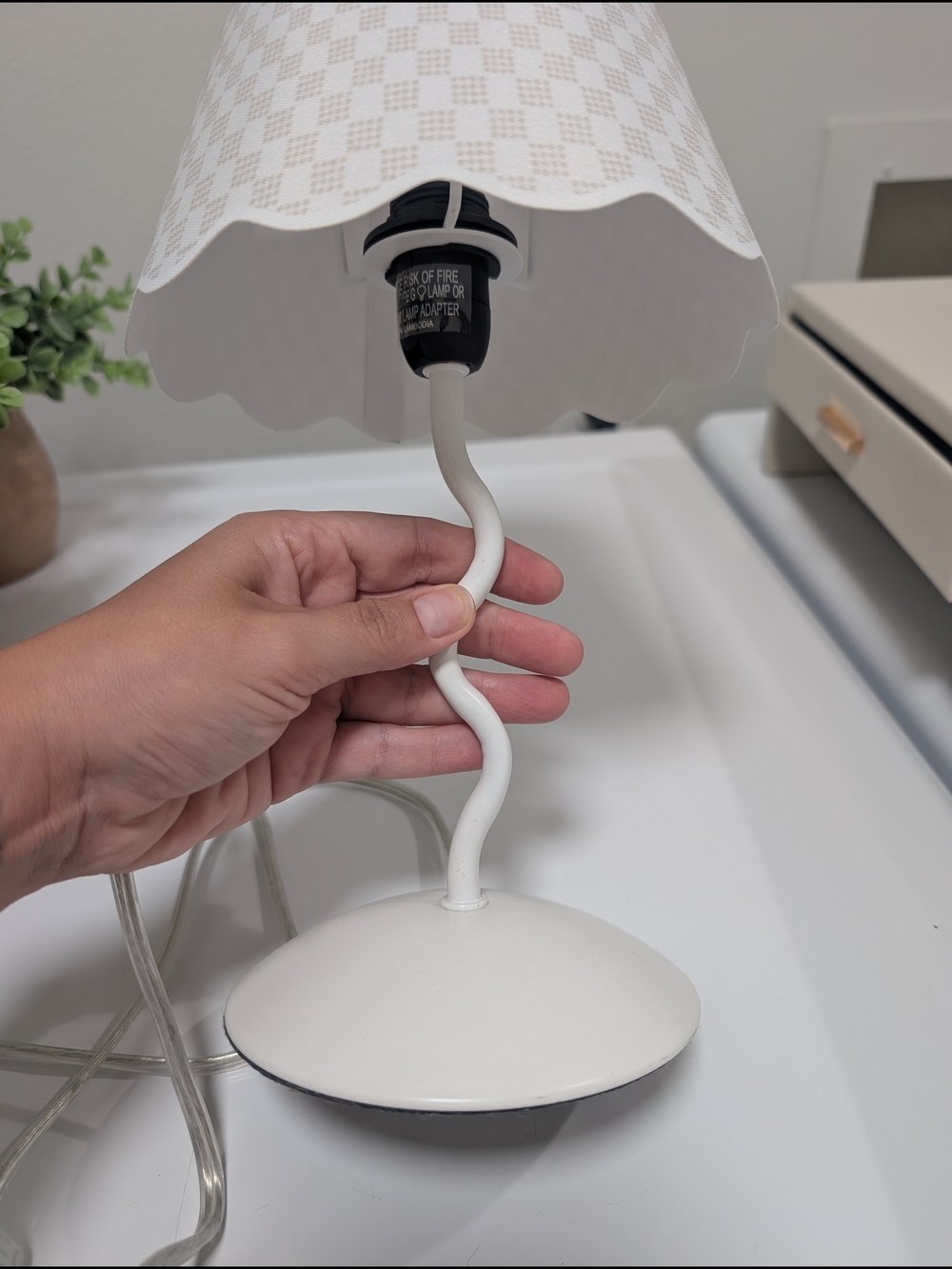 White Scalloped Table Lamp with Wavy Stem - Picture 5 of 5
